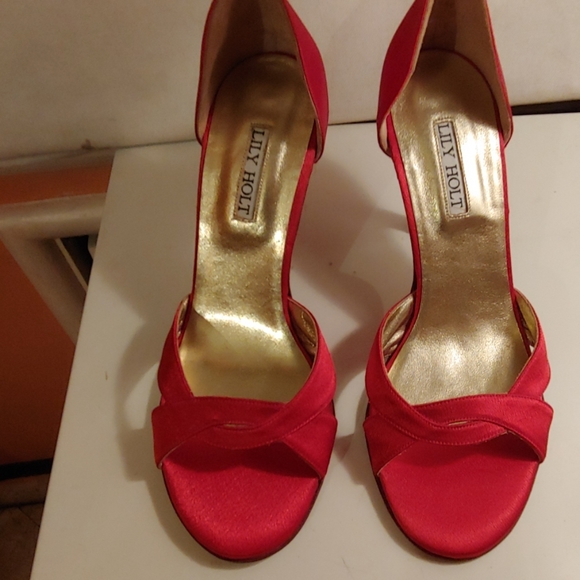 Shoes - Picture 5 of 8